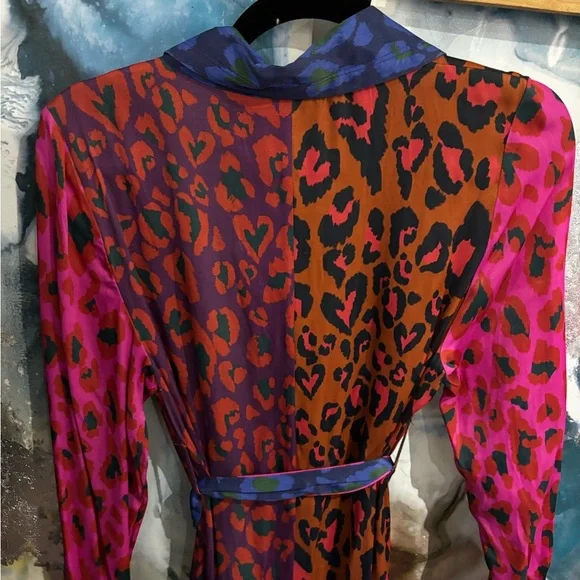 Farm Rio Silky Shirt dress (NWOT) - Picture 6 of 7